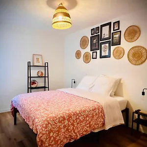 https://apt-40m2-air-conditioning-underground-parking-self.fr-provencehotel.com